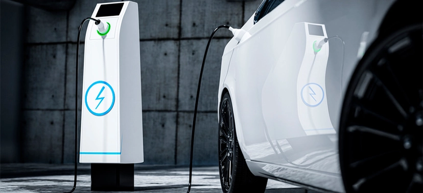 Recarga de veículos elétricos em condomínios é desafio no Brasil